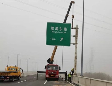 平凉平凉悬臂式交通标志杆